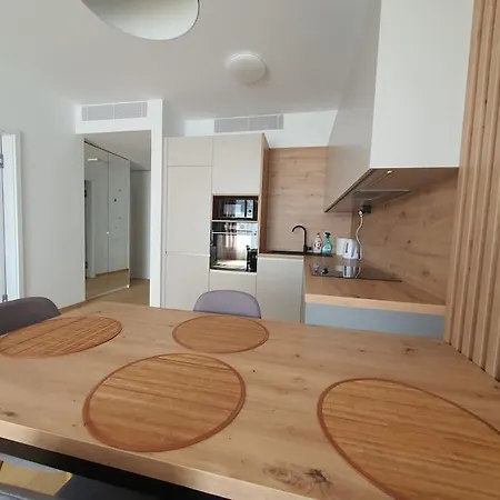 Modern With Garage Parking Appartement Bratislava